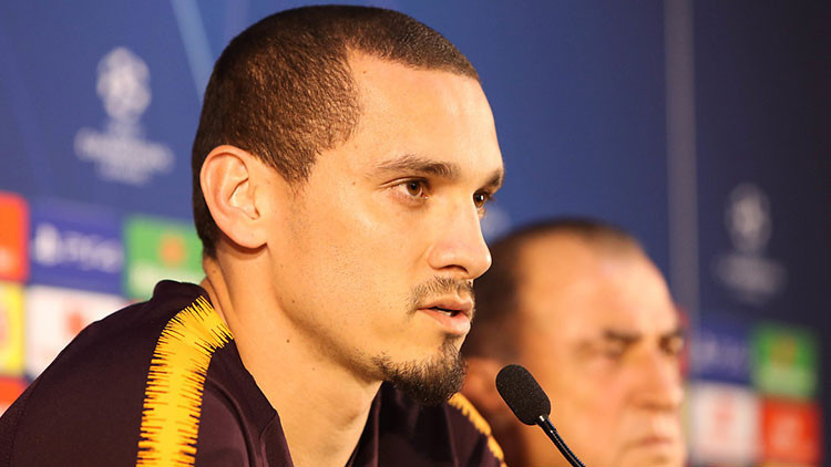 Son Dakika | Galatasarayda Maicon krizi Köşeye sıkıştırdı...