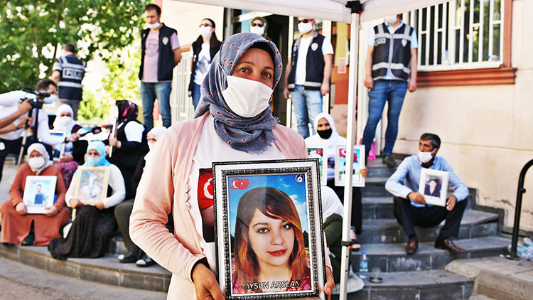 HDP önündeki eylemde 318inci gün HDP önündeki eylemde 318inci gün