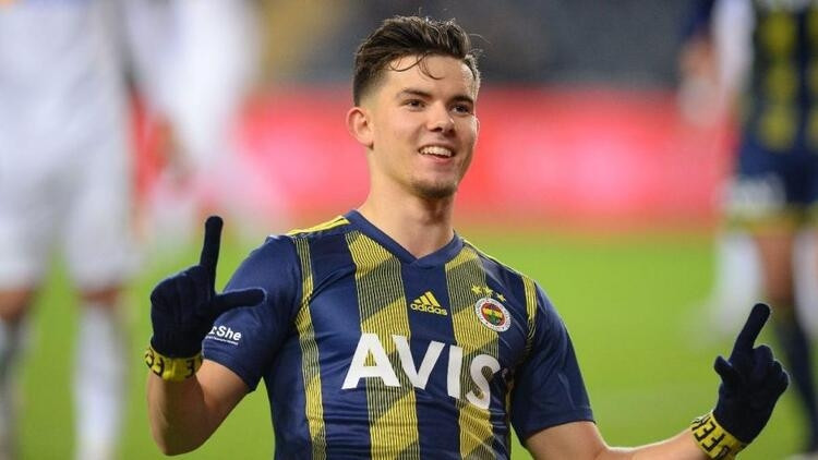 Son Dakika | Phillip Cocu, Fenerbahçeden Ferdi Kadıoğlu transferinde ısrarcı Son Dakika | Phillip Cocu, Fenerbahçeden Ferdi Kadıoğlu transferinde ısrarcı