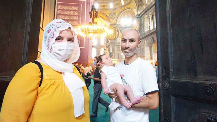Ayasofya’nın ziyaretçileri Ayasofya’nın ziyaretçileri