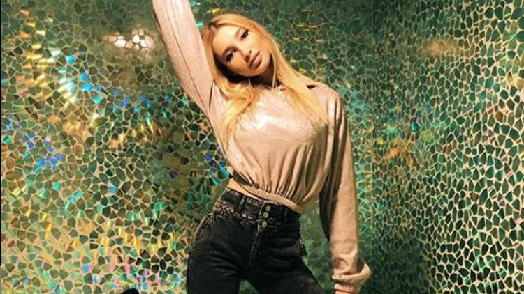 Roza Sabah kimdir kaç yaşında Coşkun Sabahın kızı Roza Sabah hakkında bilgiler Roza Sabah kimdir kaç yaşında Coşkun Sabahın kızı Roza Sabah hakkında bilgiler