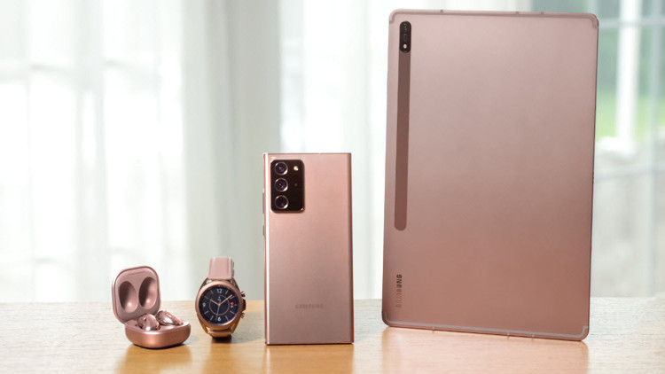 Samsung yeni cihazlarını tanıttı 5 bomba ürün birden... Samsung yeni cihazlarını tanıttı 5 bomba ürün birden...