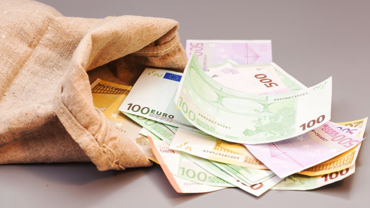 Alman ekonomisi yüzde 9.7 küçüldü