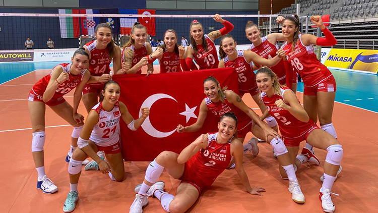 Son Dakika | Türkiye 19 Yaş Altı Kız Voleybol Milli Takımı, Avrupa şampiyonu oldu Son Dakika | Türkiye 19 Yaş Altı Kız Voleybol Milli Takımı, Avrupa şampiyonu oldu