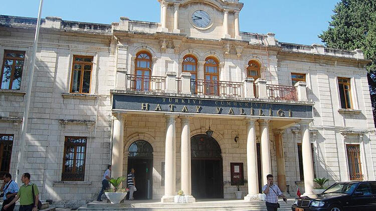 Hatay Valiliğinden 65 yaş üstü vatandaşların sokağa çıkmaları kısıtlandı haberlerine yalanlama Hatay Valiliğinden 65 yaş üstü vatandaşların sokağa çıkmaları kısıtlandı haberlerine yalanlama