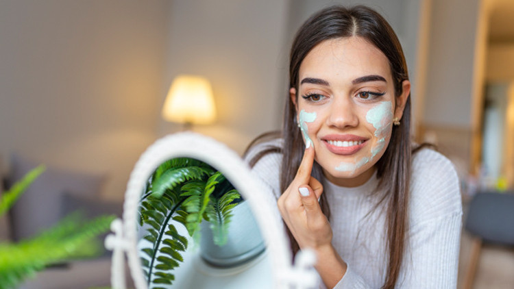 Işıltılı bir cilt için izlemeniz gereken cilt bakımı adımları