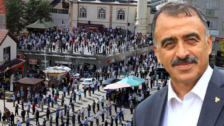 İSTAÇ Genel Müdürü Mustafa Canlı koronavirüsten hayatını kaybetmişti Son yolculuğuna uğurlandı İSTAÇ Genel Müdürü Mustafa Canlı koronavirüsten hayatını kaybetmişti Son yolculuğuna uğurlandı