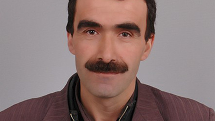 Çeltik tarlasında nöbet tutan çiftçiye domuzlar saldırdı Çeltik tarlasında nöbet tutan çiftçiye domuzlar saldırdı