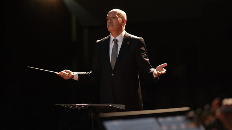 Rektör Karasar maestro oldu
