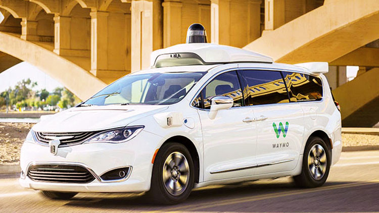 Otonom taksiler yola çıkıyor Otonom taksiler yola çıkıyor