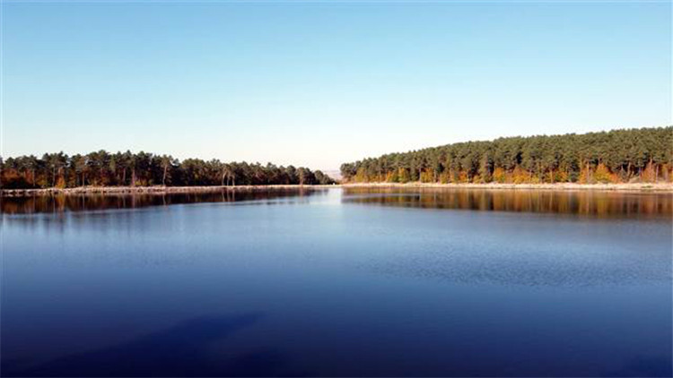Kurt Gölü eşsiz doğasıyla hayran bırakıyor