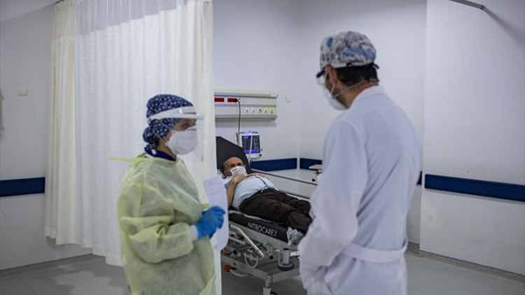 COVID-19 hem ruhsal hem fiziki etkiliyor
