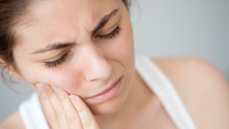 Çenede kilitlenme neden olur Nasıl tedavi edilir