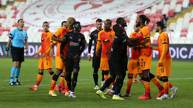 Son Dakika Haberi | Sivassporda Uğur Çiftçiden Galatasaray maçı sonrası flaş sözler: Bahanelere...