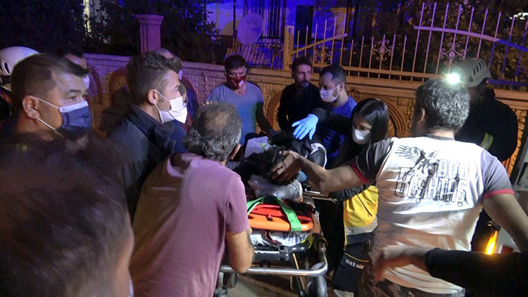 Talihsiz olay 4. kattan düştü ve...