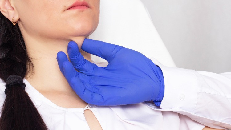 Gençlerin Gözdesi: Gıdı ve Çene Şekillendirme