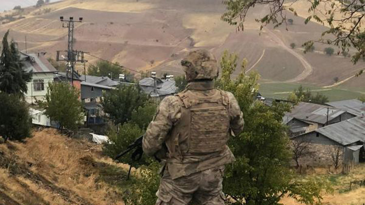 Çemişgezekte 1 köy, karantinaya alındı