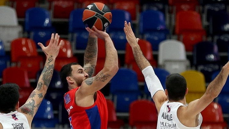 EuroLeaguede kasım ayının MVPsi CSKA Moskovadan Mike James EuroLeaguede kasım ayının MVPsi CSKA Moskovadan Mike James