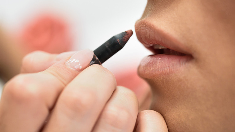 Dudak Kalemi Sürerken Sık Yapılan Hatalar