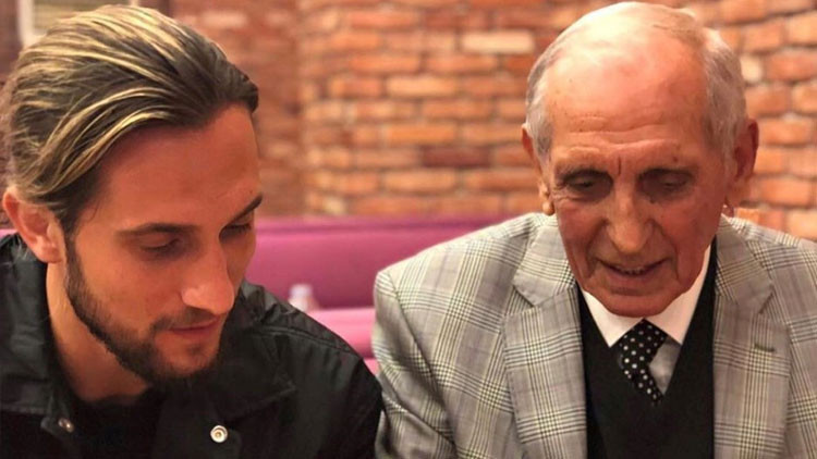 Yusuf Yazıcıdan Özkan Sümere duygusal veda Yusuf Yazıcıdan Özkan Sümere duygusal veda