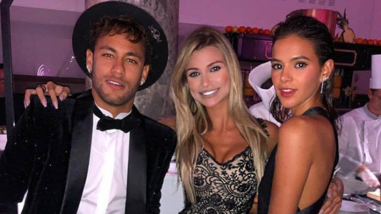 Neymar koronavirüsü hiçe saydı, 5 gün süren 500 kişilik parti verdi Neymar koronavirüsü hiçe saydı, 5 gün süren 500 kişilik parti verdi