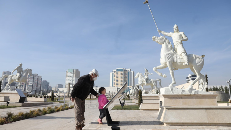 Hem yatırım yaptık hem pandemiyle mücadele ettik