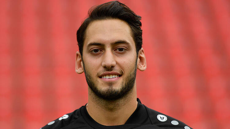 Hakan Çalhanoğlu kimdir Gözler O Ses Türkiye performansında