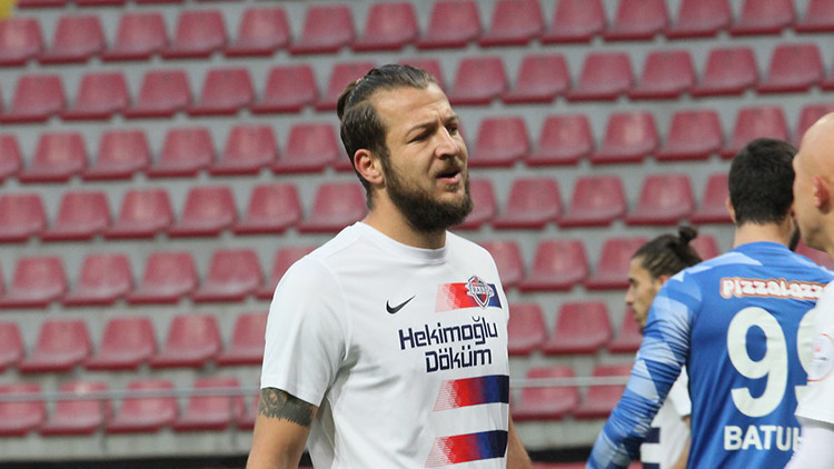 Batuhan Karadenizden sürpriz hamle Trabzonspor...