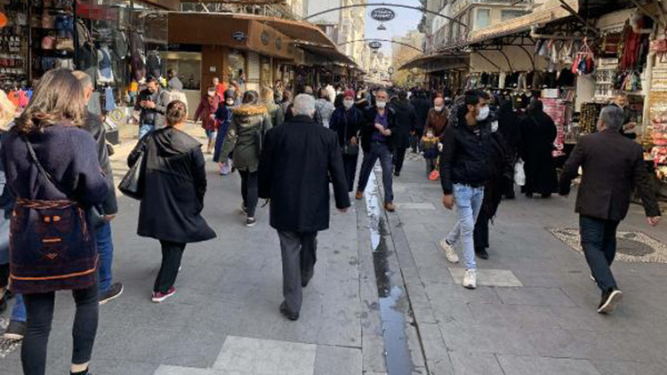 Gaziantepte çarşılarda insan yoğunluğu