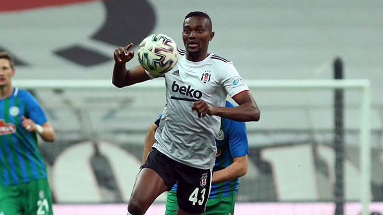 Beşiktaşta sakatlık Bernard Mensahın durumu...