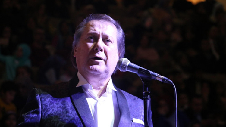 Ahmet Özhan yıllar sonra ekranlara geri dönüyor