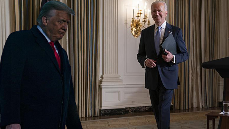 Joe Biden açıkladı... Trumpın bıraktığı mektupta neler yazıyor Joe Biden açıkladı... Trumpın bıraktığı mektupta neler yazıyor