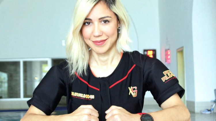 Tutkusunun peşinden koştu suyun kaldırma gücünü kullandı