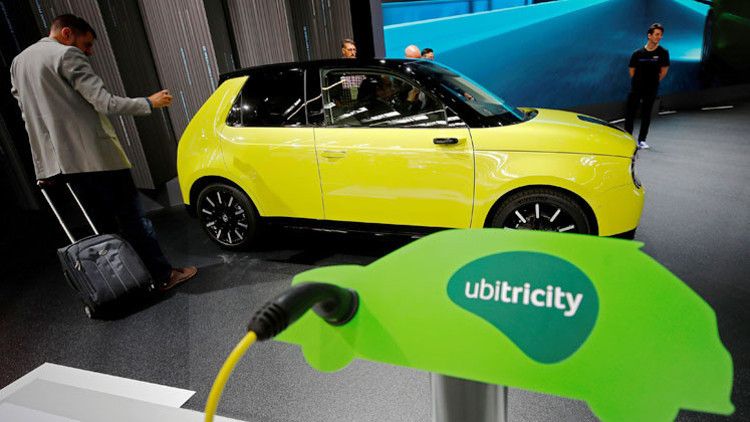 Shell, İngiltere’nin en büyük elektrikli araç şarj ağını satın aldı