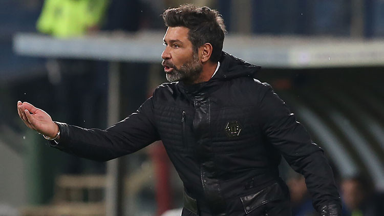 Denizlispor Teknik Direktörü Hakan Kutlu: Trabzonspora verebileceğimiz en asgari pozisyonu verdik Denizlispor Teknik Direktörü Hakan Kutlu: Trabzonspora verebileceğimiz en asgari pozisyonu verdik