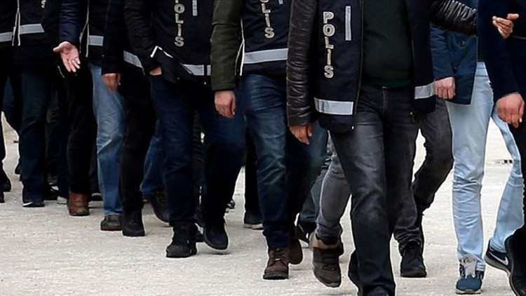 Balıkesir merkezli 6 ilde FETÖ operasyonu: 12 şüpheli yakalandı