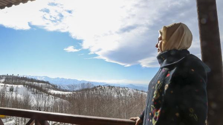 Emine Erdoğan, Handüzü Yaylasını ziyaret etti Emine Erdoğan, Handüzü Yaylasını ziyaret etti