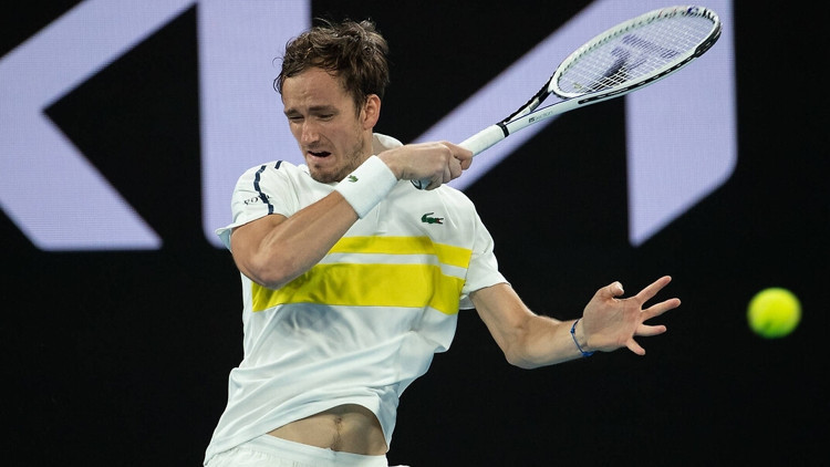 Medvedev ve Tsitsipas Avustralya Açıkta 4. tura yükseldi