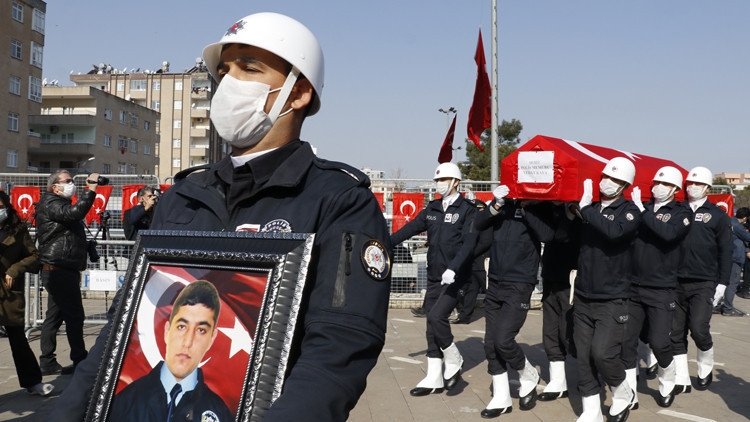 Gara şehidi polis memuru Vedat Kaya, Mardinde son yolculuğuna uğurlandı