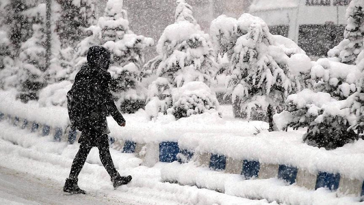 19 Şubat’ta okullar tatil mi Yarın okullar var mı Gözler kar tatili haberlerinde