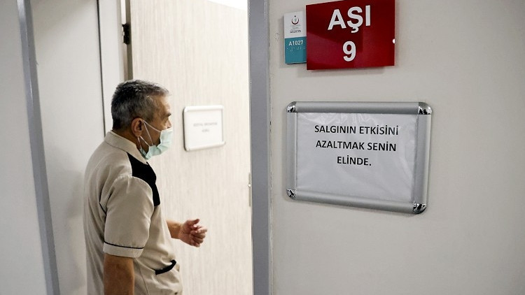 Öğretmenler ne zaman aşı olacak Yüz binlerce öğretmen bu soruya yanıt arıyor