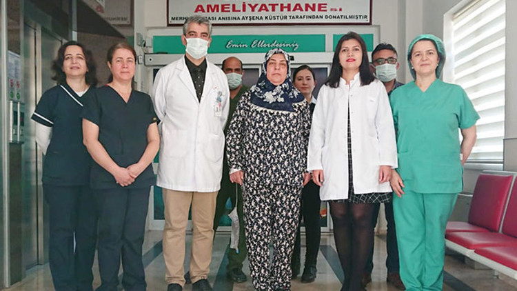 Tıp literatürüne girdi 30 cm uzunluğunda safra kesesi