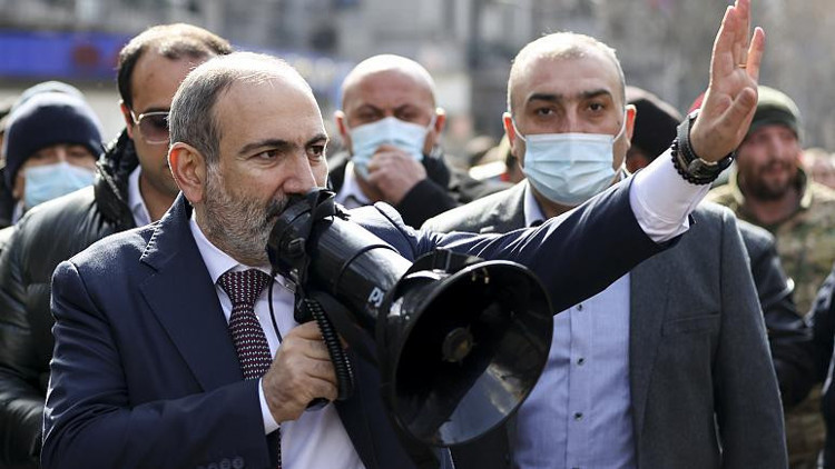 Ordunun muhtıra verdiği Paşinyandan miting hamlesi