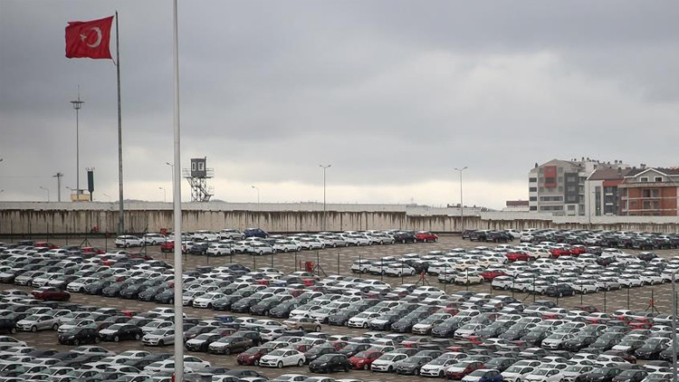 Türkiyede otomotiv pazarı yüzde 37.4 büyüdü