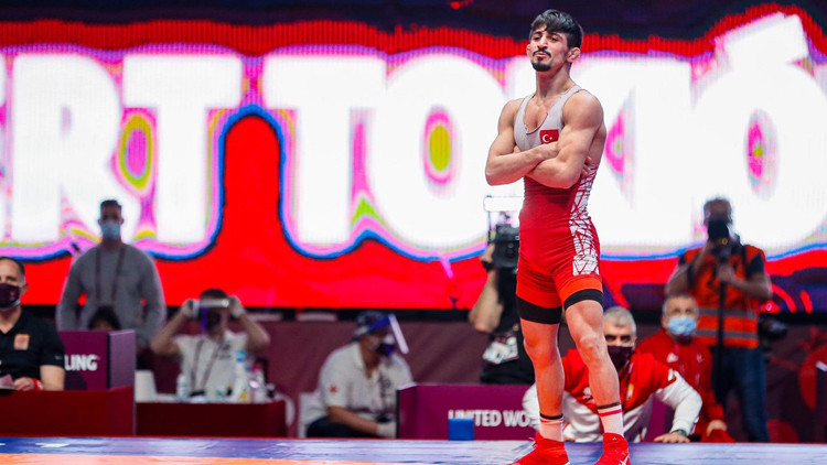Tokyo Olimpiyatları Avrupa Elemelerinin son gününde Kerem Kamal altın madalya kazandı