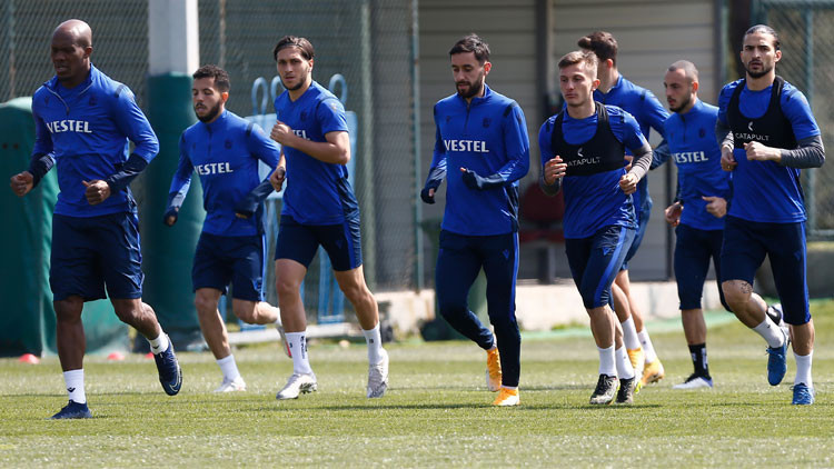 Trabzonsporda sakatlanan Benik Afobe antrenmana çıkmadı