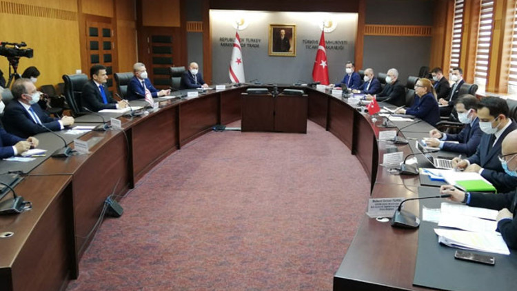 Bakan Pekcan, KKTC Maliye Bakanı ile görüştü Bakan Pekcan, KKTC Maliye Bakanı ile görüştü