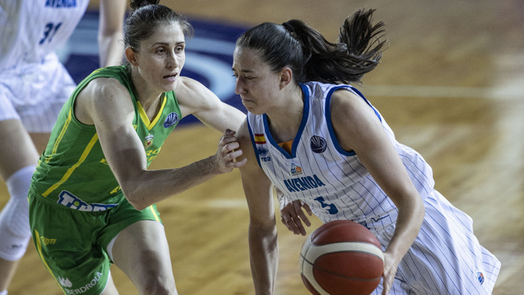 Perfumerias Avenida: 72 - Sopron Basket: 61