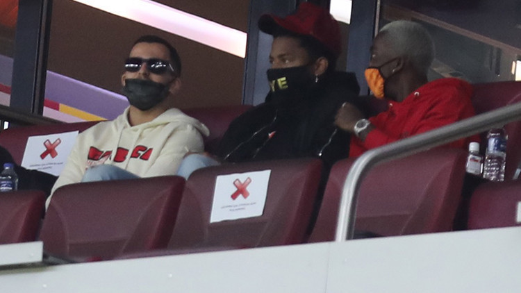 Galatasaray-Trabzonspor maçında sürpriz konuk Omar Elabdellaoui tribünde karşılaşmayı takip etti