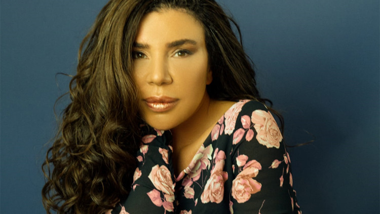 Zeynep Bugay’dan Kınalıada’da geçen fantastik bir hikaye Zeynep Bugay’dan Kınalıada’da geçen fantastik bir hikaye